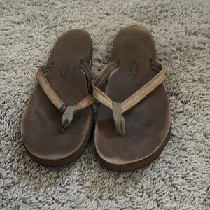 Rainbow flip flops, 9.5, brown